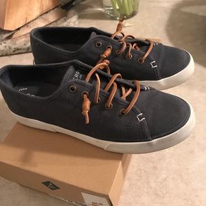 Women’s Sperry sneakers
